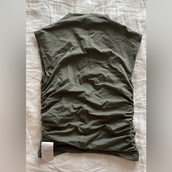 Abercrombie green top, NWT, XS - Picture 3 of 6